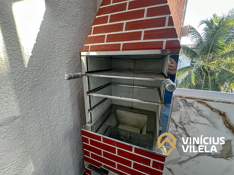 Apto 2Q a 50m da praia de Taperapuã, com piscina, pavimento