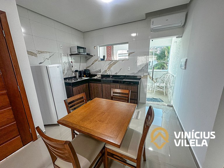 Apto 2Q a 50m da praia de Taperapuã, com piscina