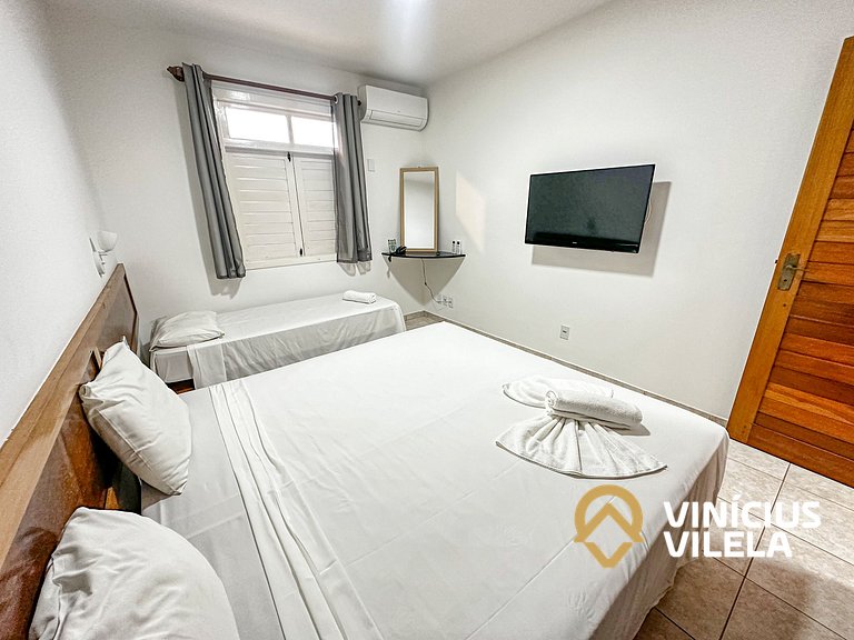 Flat 1 com quarto frente praia de Taperapuã