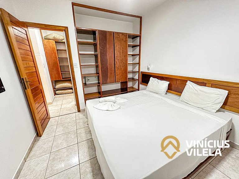 Flat 1 com quarto frente praia de Taperapuã
