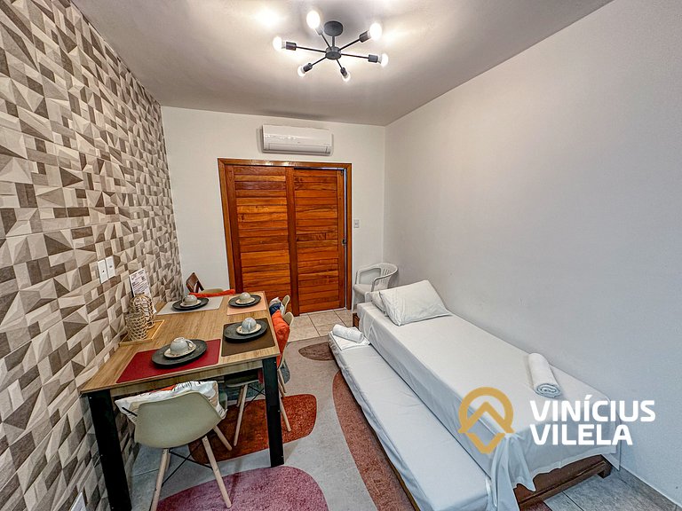 Flat 1 com quarto frente praia de Taperapuã