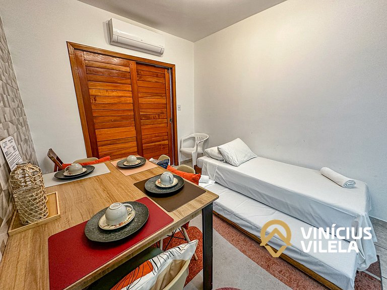 Flat 1 com quarto frente praia de Taperapuã