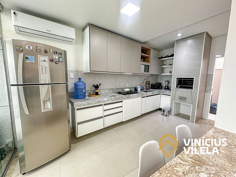 Casa com Piscina Privativa a 100m da Praia