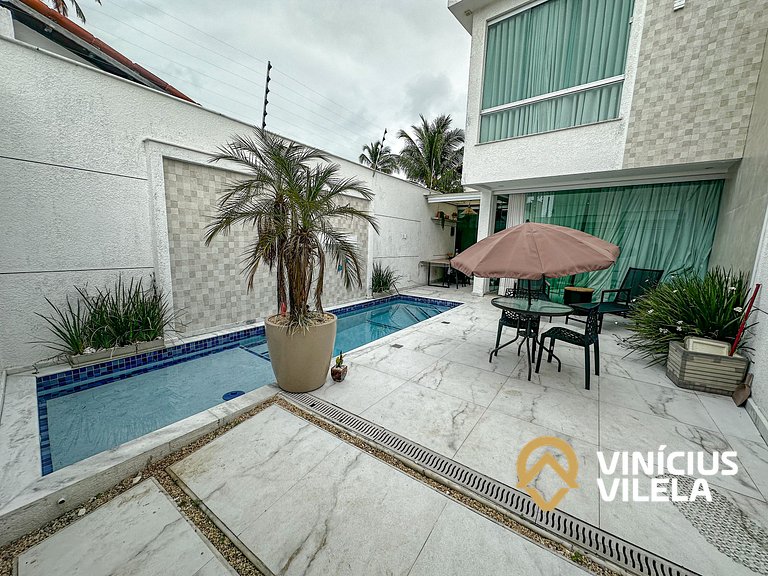 Casa com Piscina Privativa a 100m da Praia