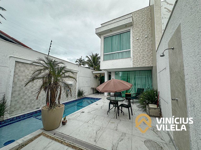 Casa com Piscina Privativa a 100m da Praia