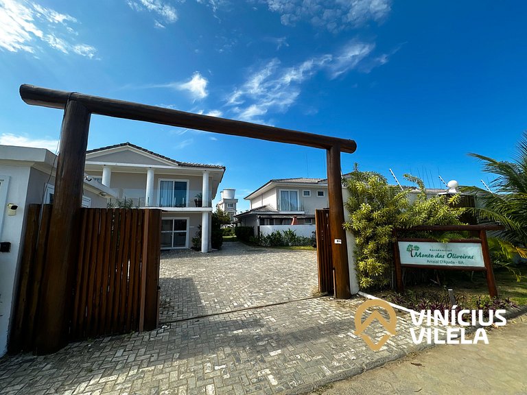 Casa toda climatizada com 2 suítes, gourmet privativo e inte