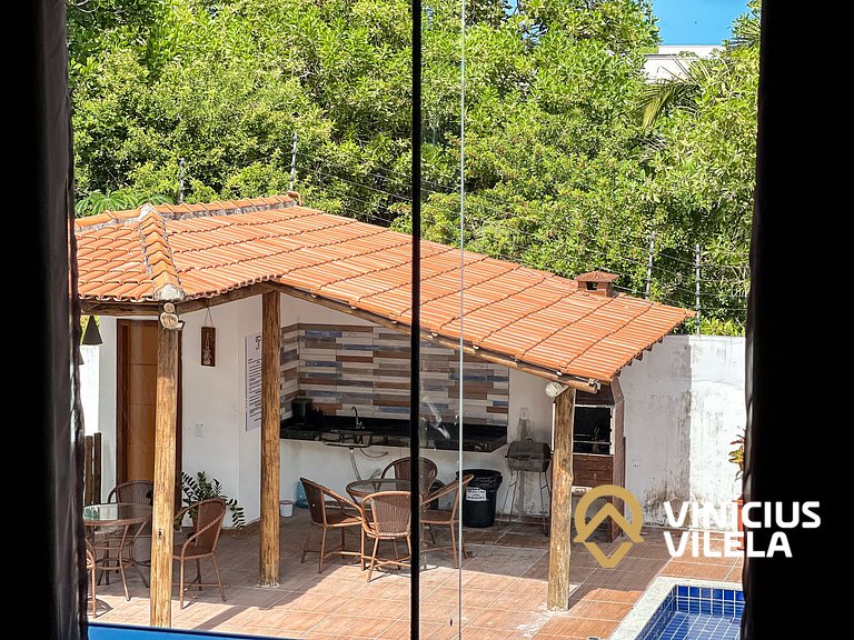 Apto 2Q  prox. a pria de Taperapuã (Vista piscina)
