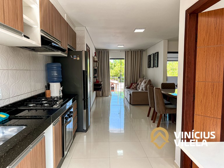 Apto 2Q  prox. a pria de Taperapuã (Vista piscina)