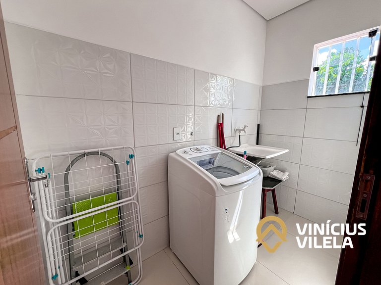 Apto 2Q  prox. a pria de Taperapuã (Vista piscina)